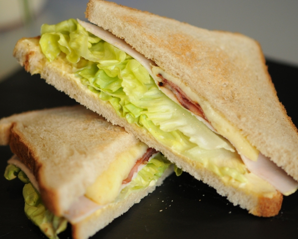 Recette de cuisine : Sandwich à la dinde et au bacon  