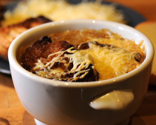 Recette de cuisine : Soupe à l'oignon gratinée