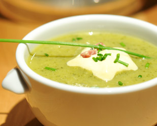 Recette de cuisine : Soupe de courgettes et sa crÃ¨me champÃªtre
