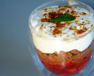 Recette de cuisine : Tiramisu aux framboises et aux bastognes