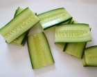 BouchÃ©es de concombre et fromage frais