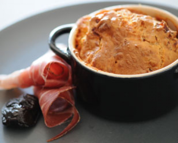 Recette de cuisine : SoufflÃ© au bacon et pruneaux