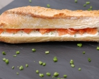Sandwich au saumon fumÃ© et crÃ¨me de ciboulette