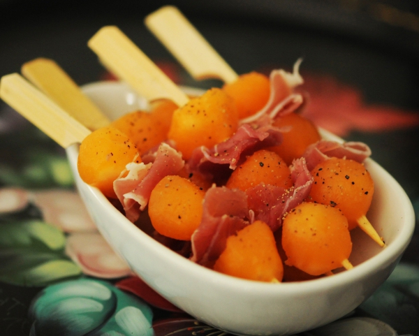 Recette de cuisine : Brochettes de melon et jambon sec