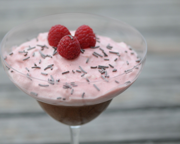 Recette de cuisine : Duo de mousse chocolat et framboise